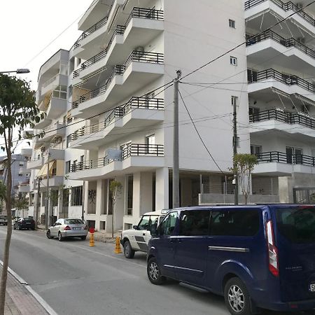 Kosta'S City Apartment Саранде Екстериор снимка