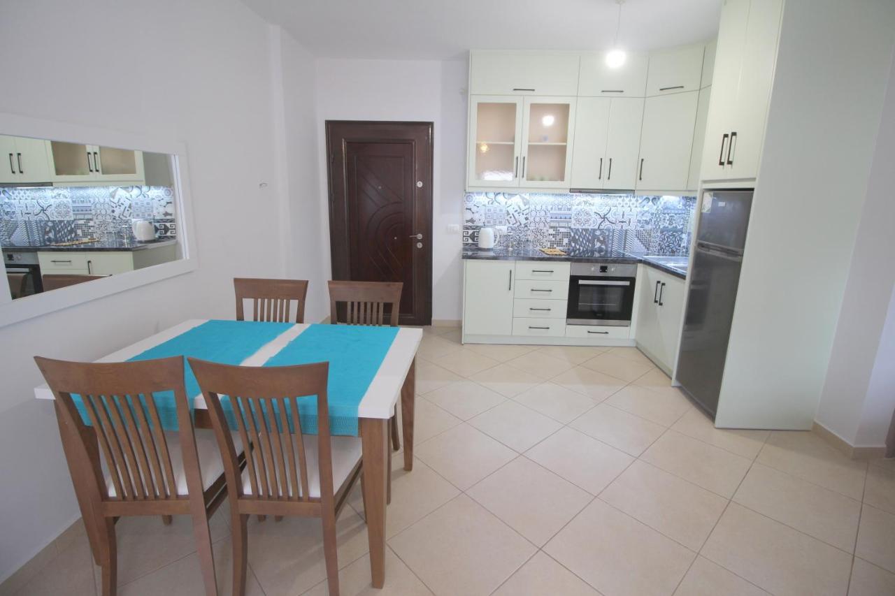 Kosta'S City Apartment Саранде Екстериор снимка