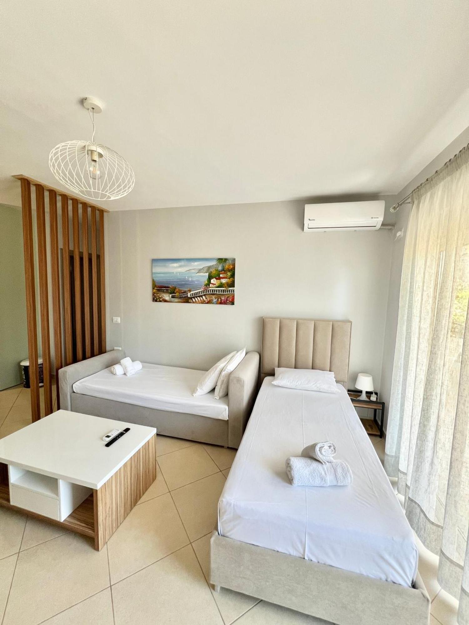 Kosta'S City Apartment Саранде Екстериор снимка
