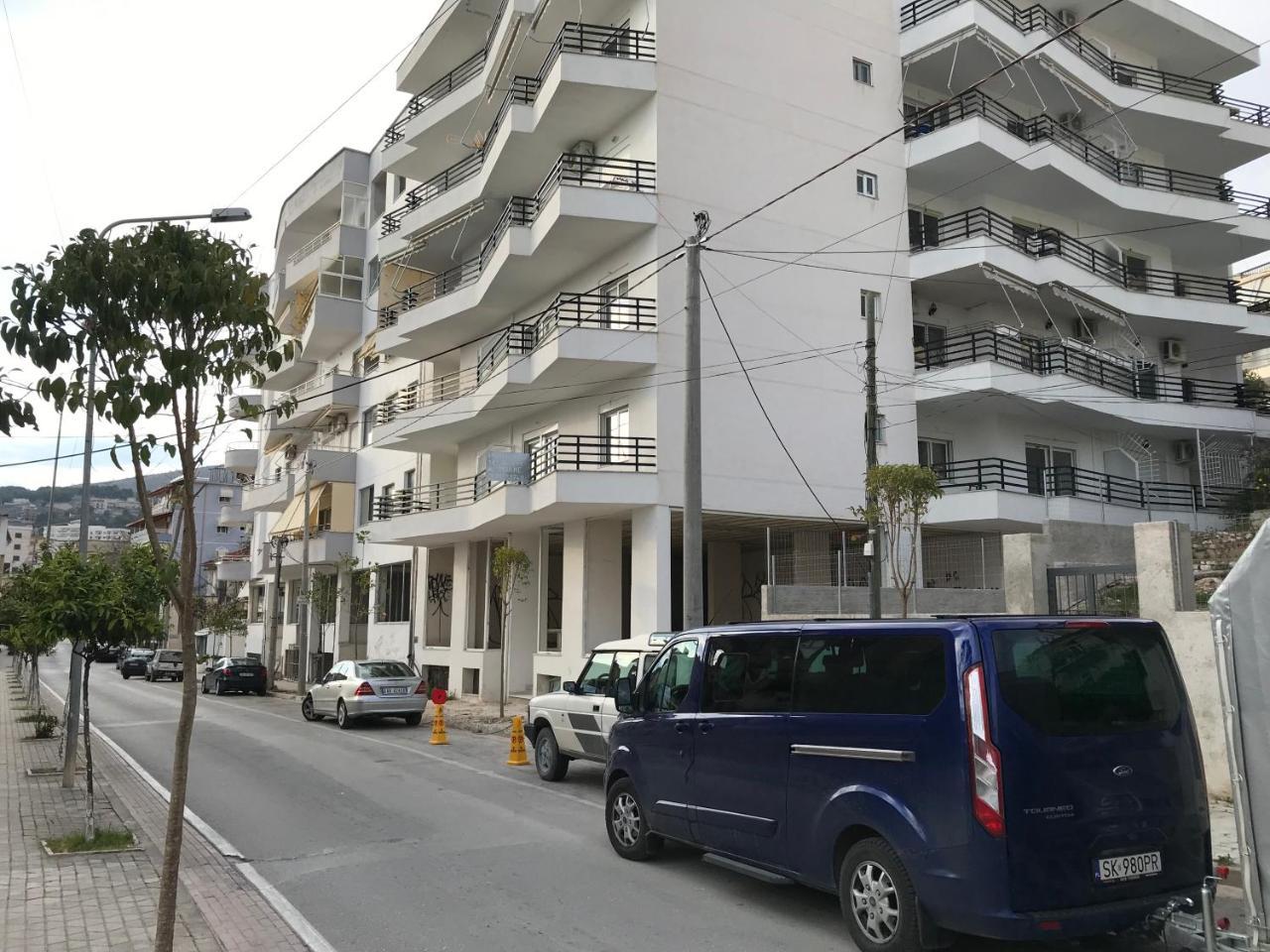 Kosta'S City Apartment Саранде Екстериор снимка